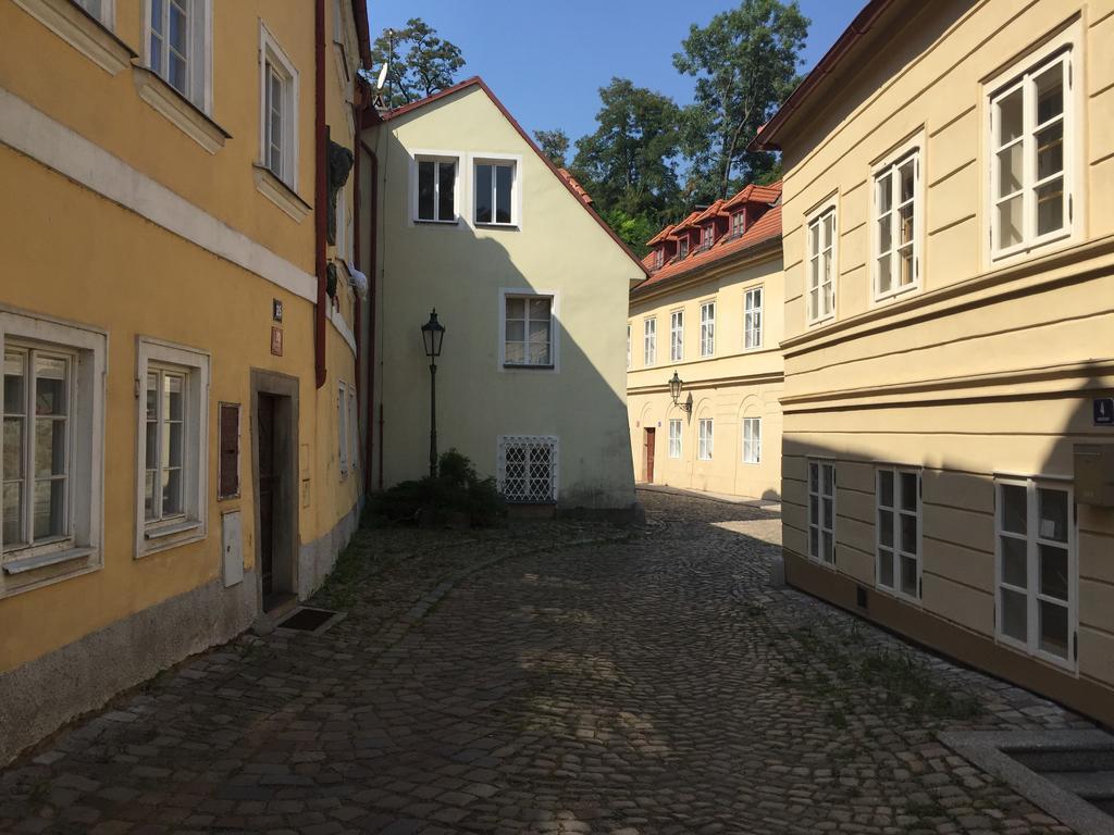 Apartments At The Golden Plough Prag Exterior foto